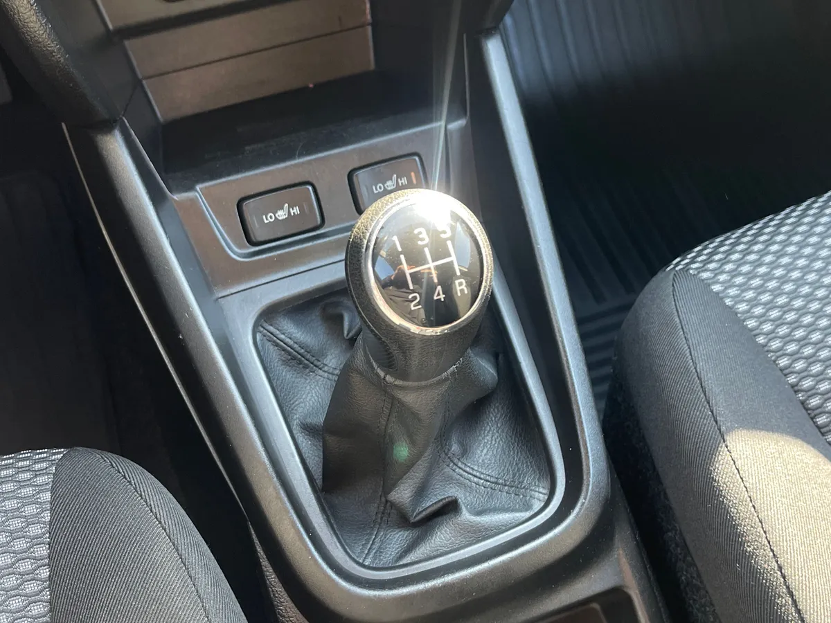 Suzuki Vitara 1.6 MT (117 л.с.), 2015 — фото 10