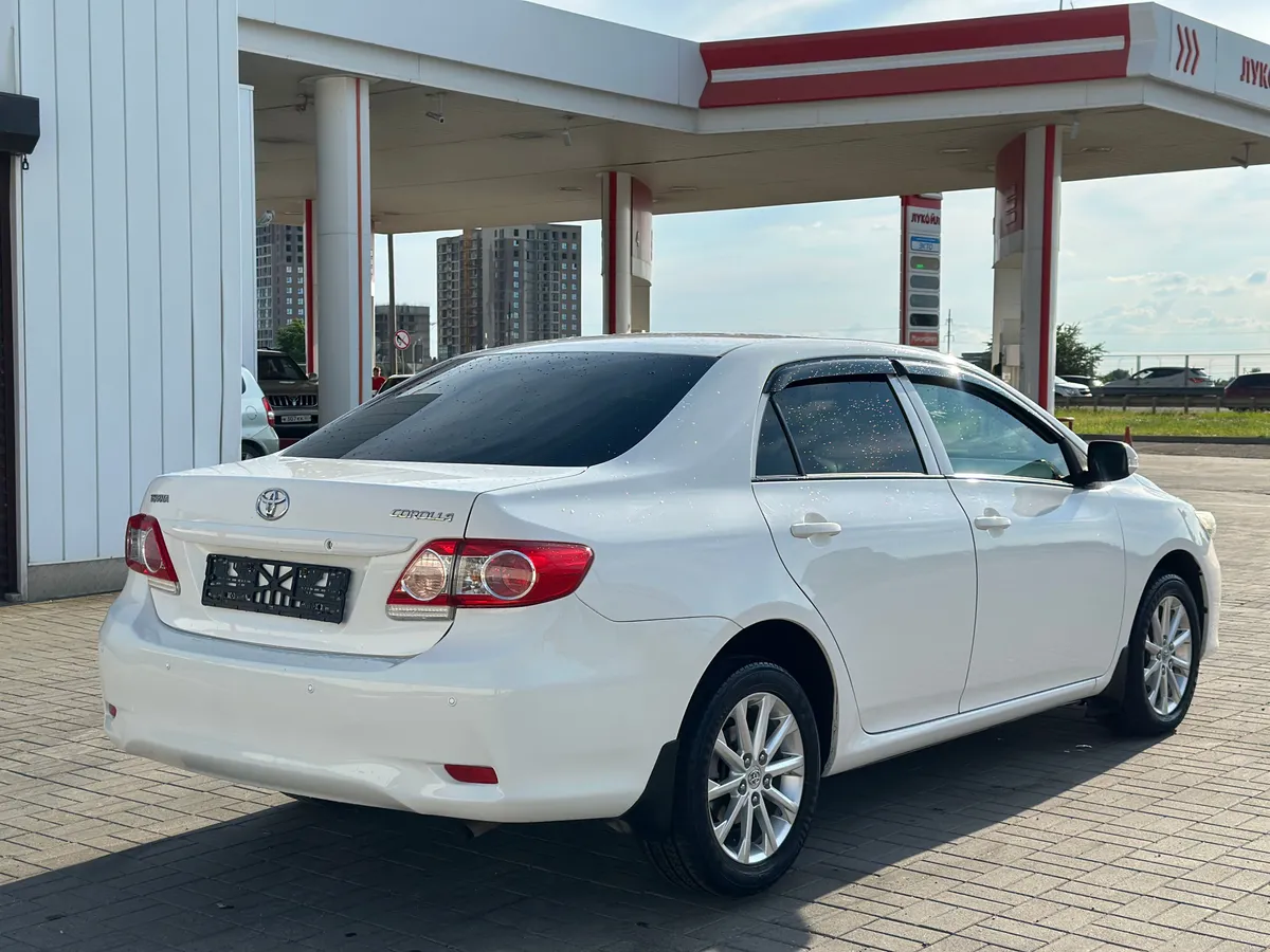Toyota Corolla 1.6 AT (124 л.с.)