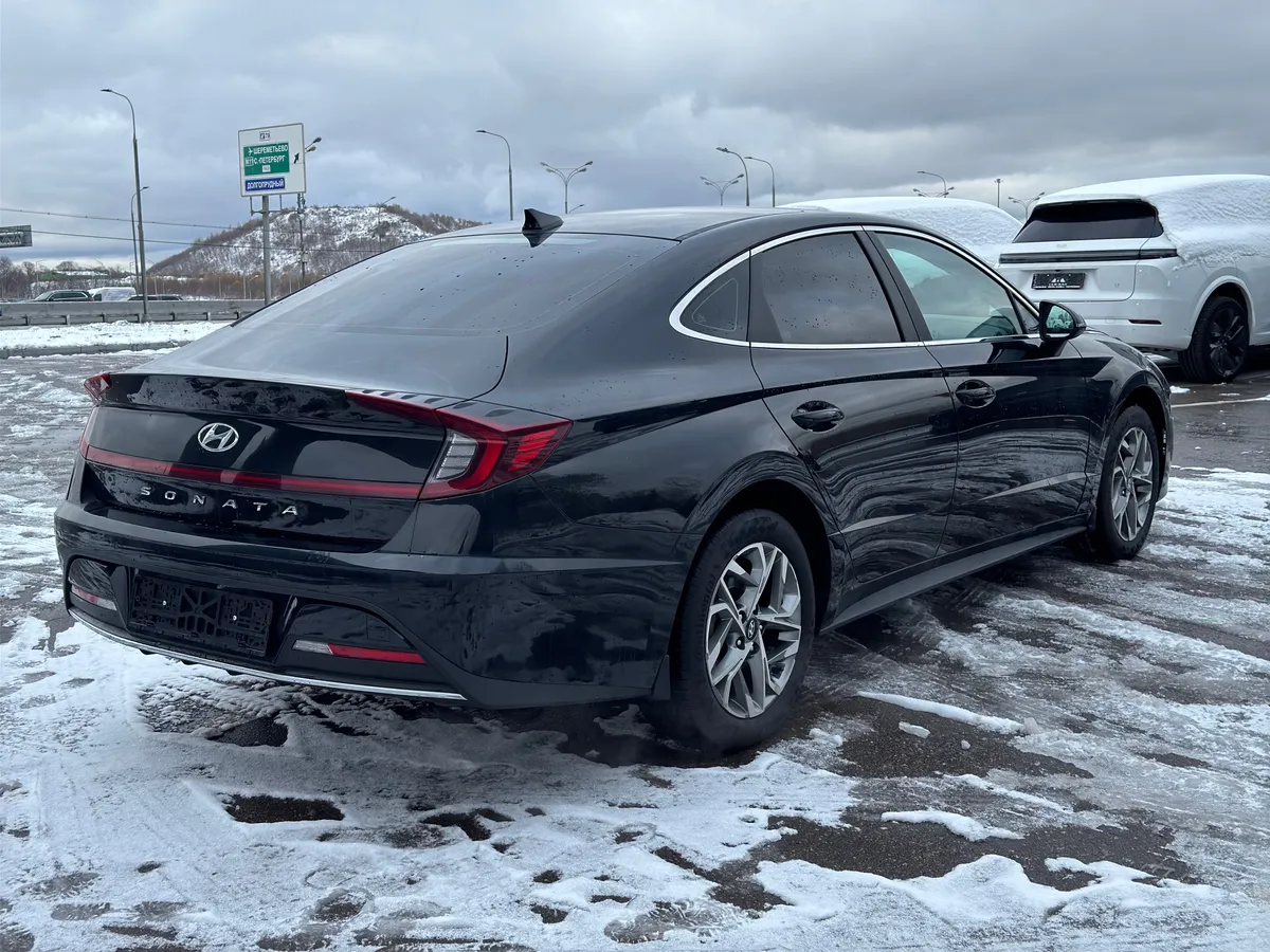 Hyundai Sonata 2.0 AT (150 л.с.)