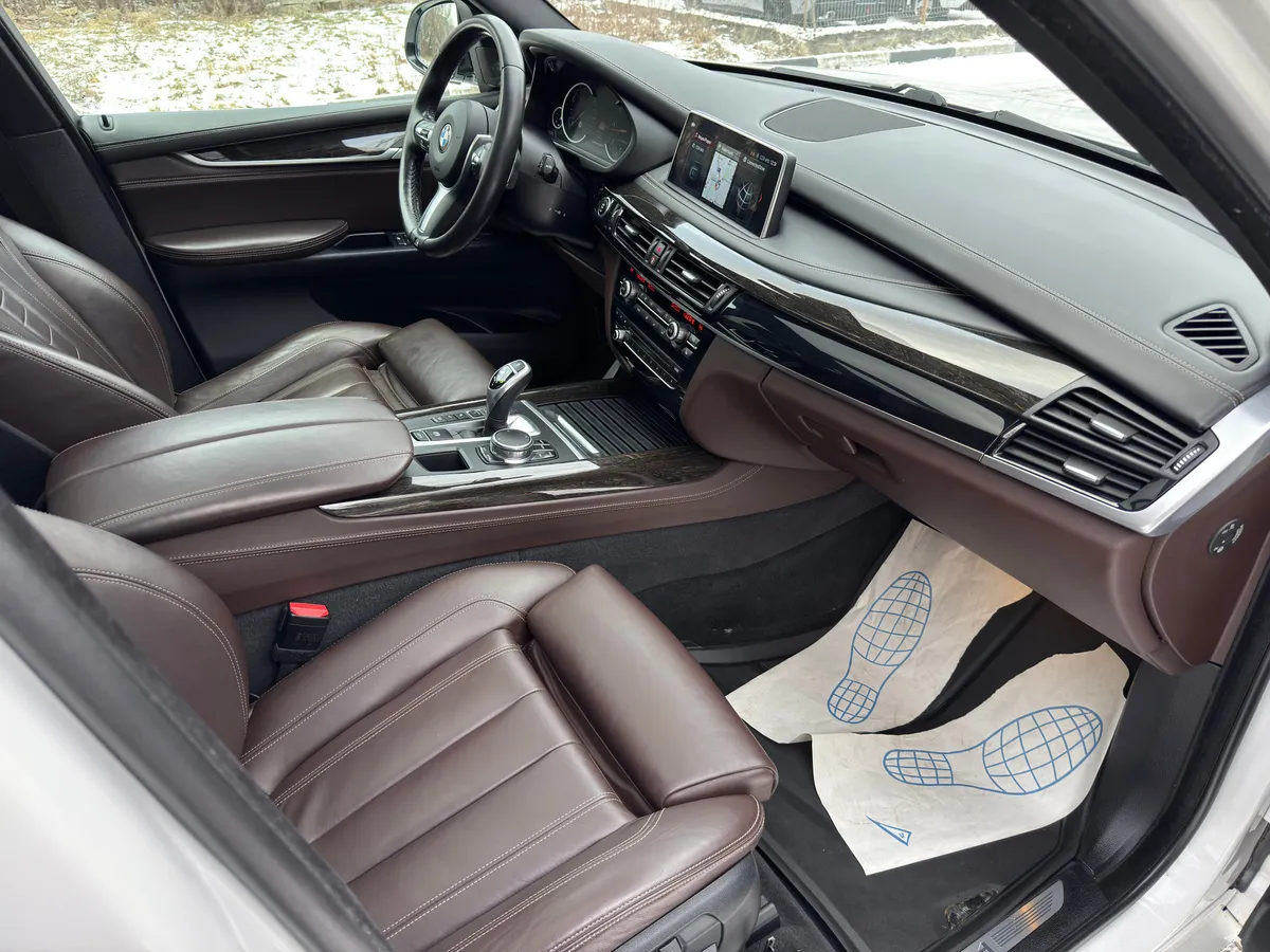 BMW X5 xDriveM50d Steptronic (381 л.с.)