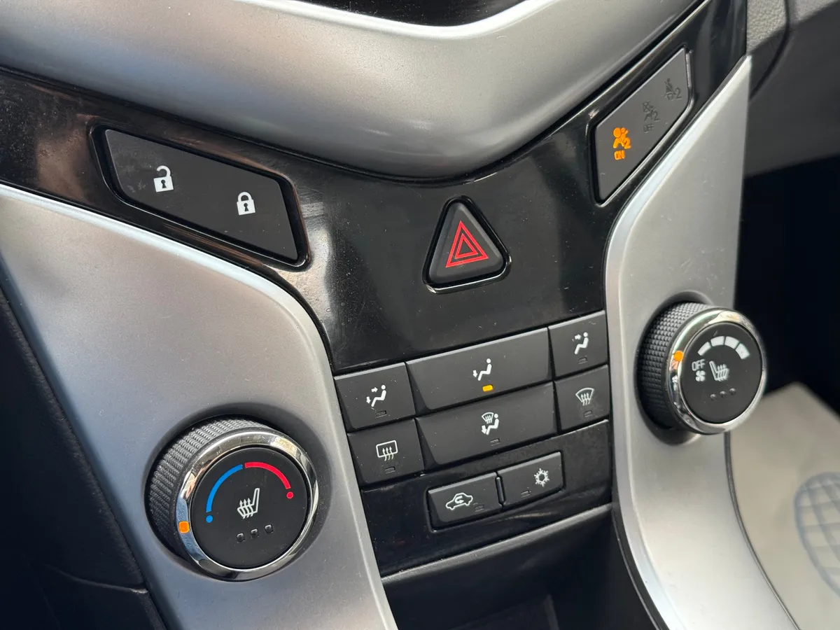 Chevrolet Cruze 1.8 AT (141 л.с.)