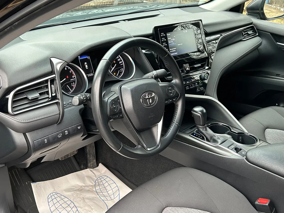 Toyota Camry 2.5 AT (200 л.с.)