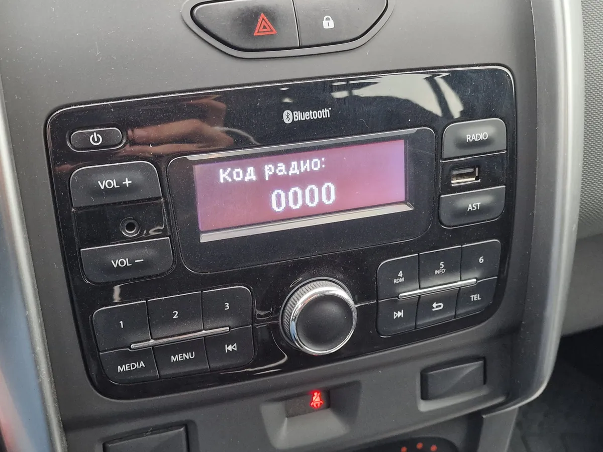 ВАЗ (Lada) Largus 1.6 MT (106 л.с.)