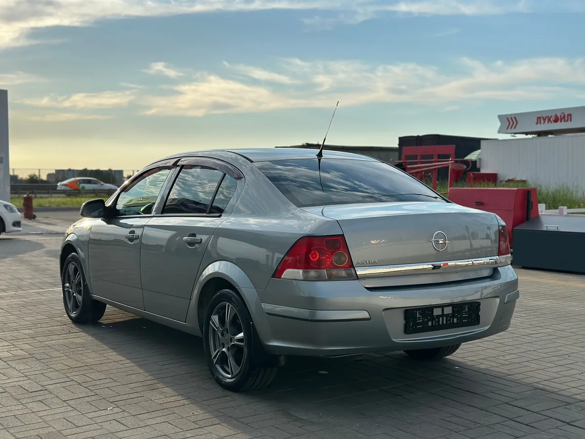 Opel Astra 1.6 MT (115 л.с.)