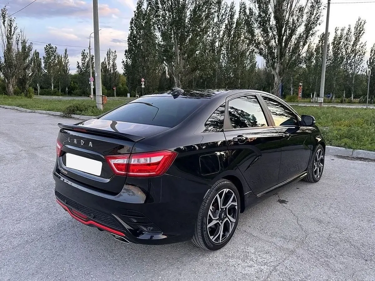 ВАЗ (Lada) Vesta 1.6 MT (118 л.с.)