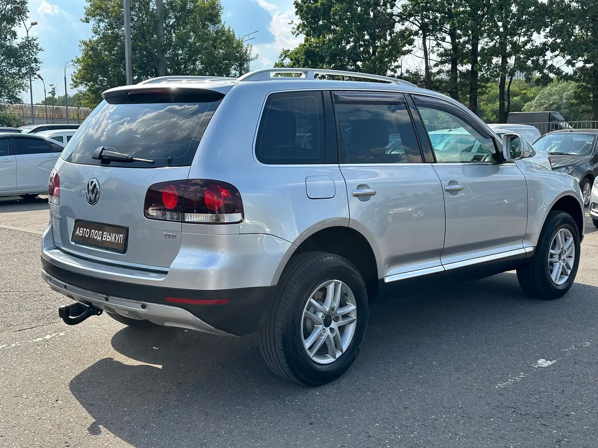Volkswagen Touareg 3.0 TDI AT (240 л.с.)