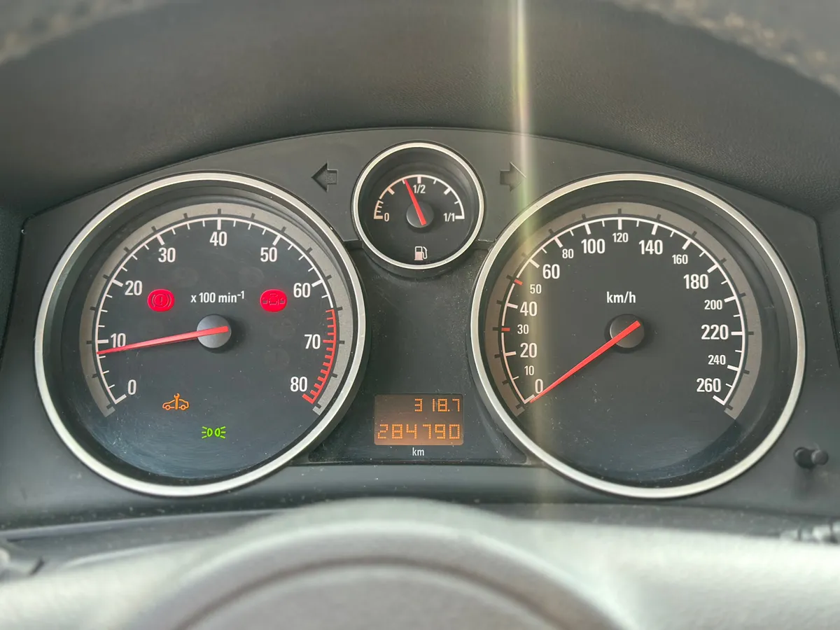 Opel Astra 1.6 MT (115 л.с.)