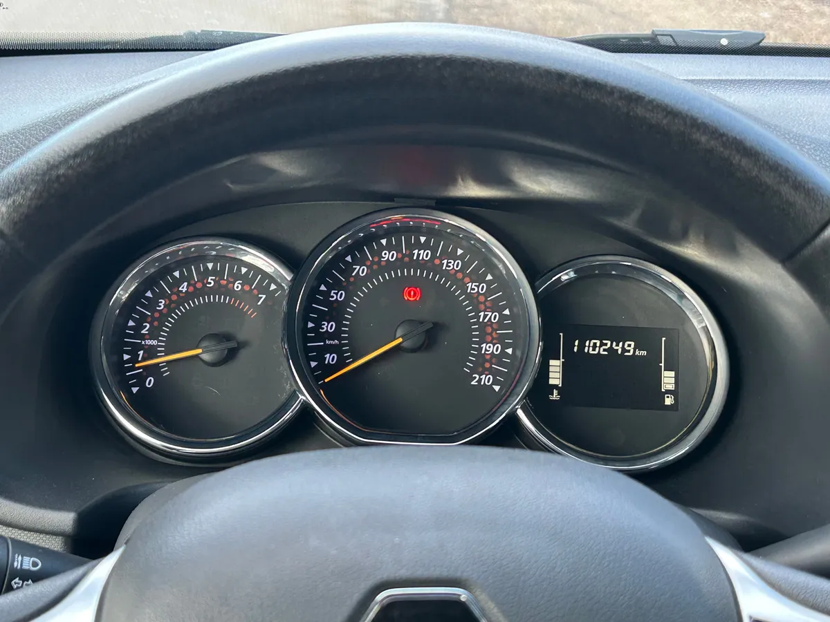 Renault Sandero 1.6 MT (113 л.с.)