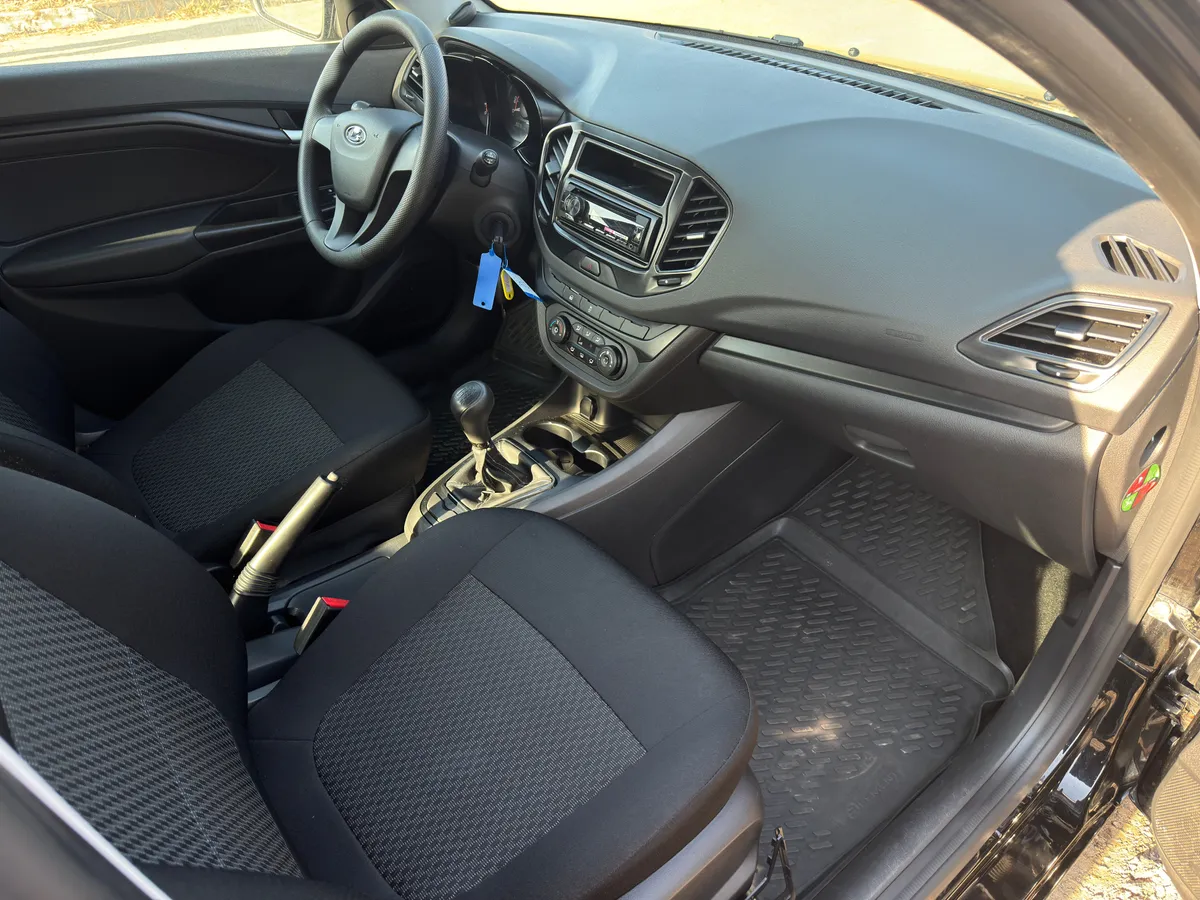 ВАЗ (Lada) Vesta 1.6 MT (106 л.с.)