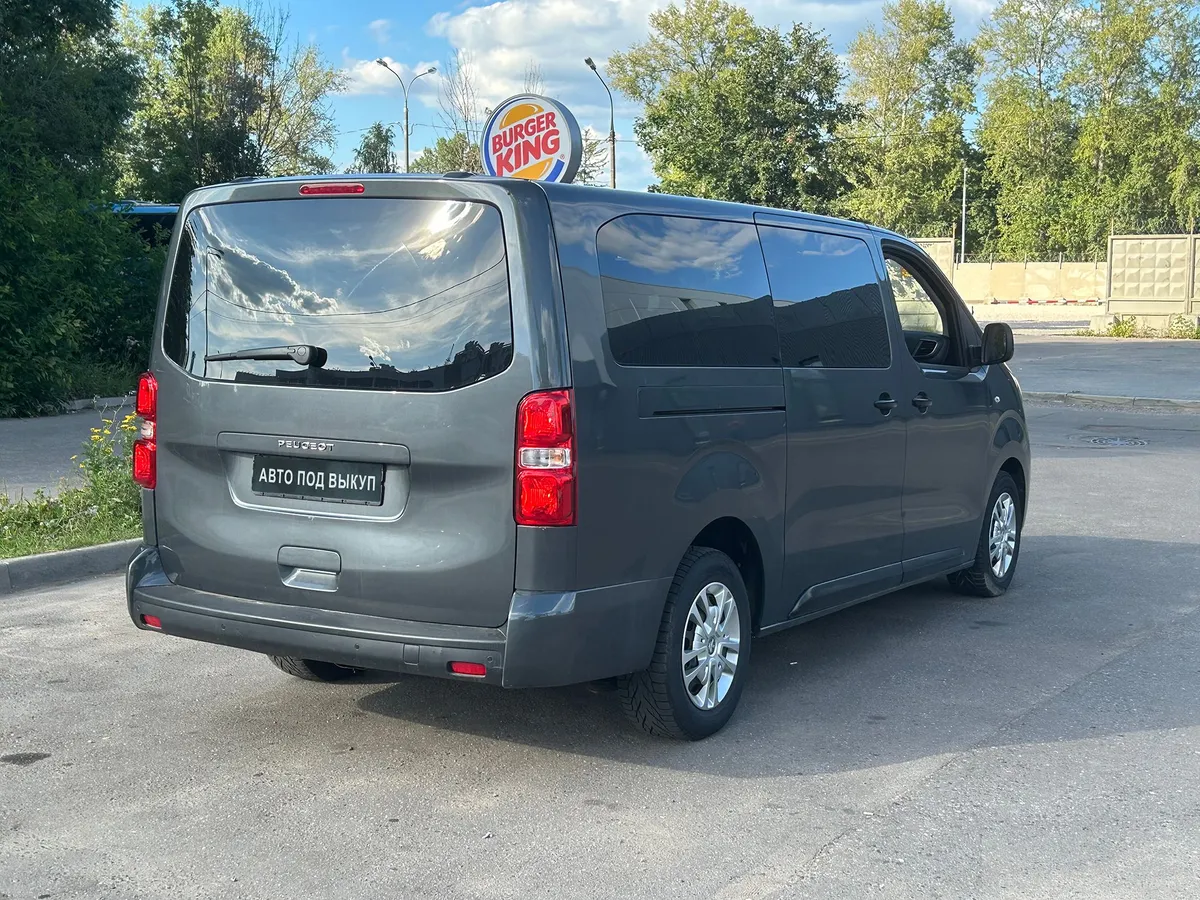 Peugeot Traveller 2.0 HDi AT LWB (7 мест) (150 л.с.)