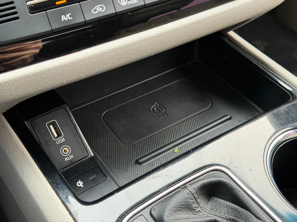 Kia Carnival 2.2 AT (202 л.с.)