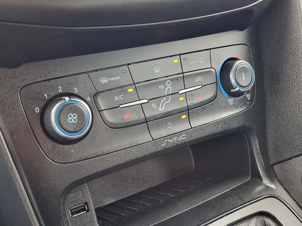 Ford Focus 1.6 Ti-VCT PowerShift (105 л.с.)