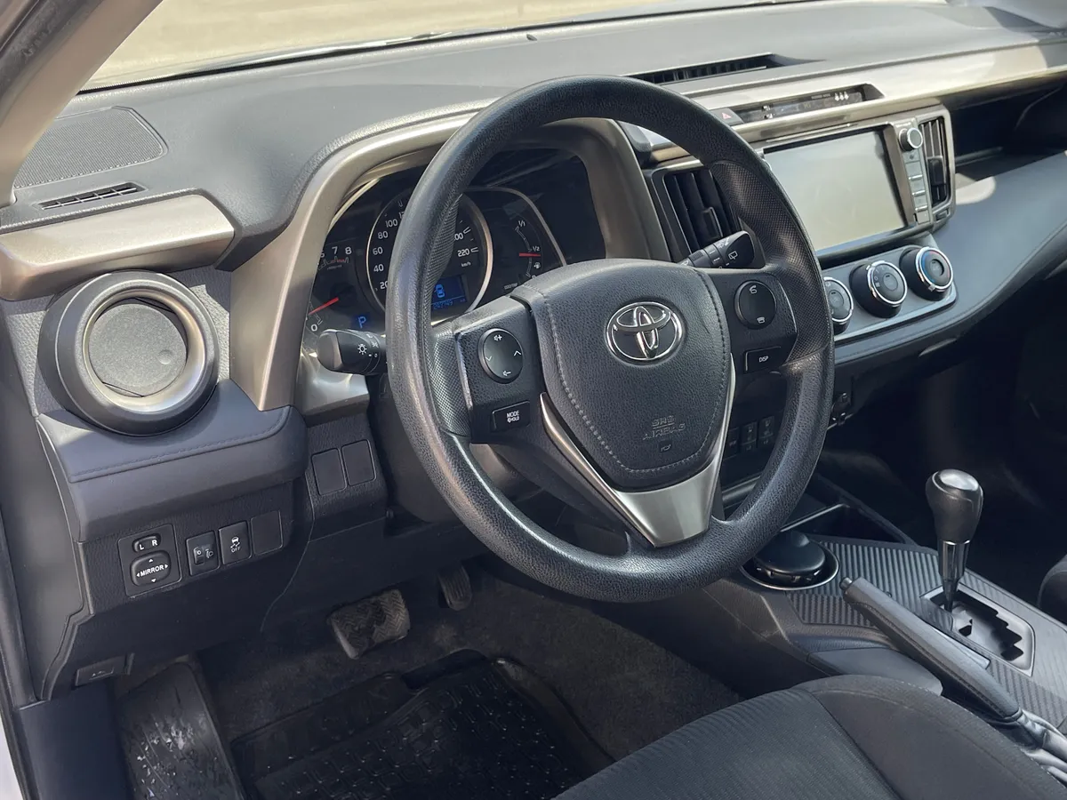 Toyota RAV4 2.0 CVT 4WD (146 л.с.)