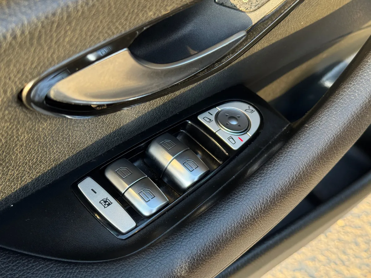 Mercedes-Benz E-Класс 1.6 AT (160 л.с.)