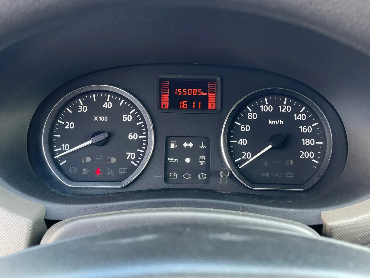 Renault Sandero 1.4 MT (75 л.с.)