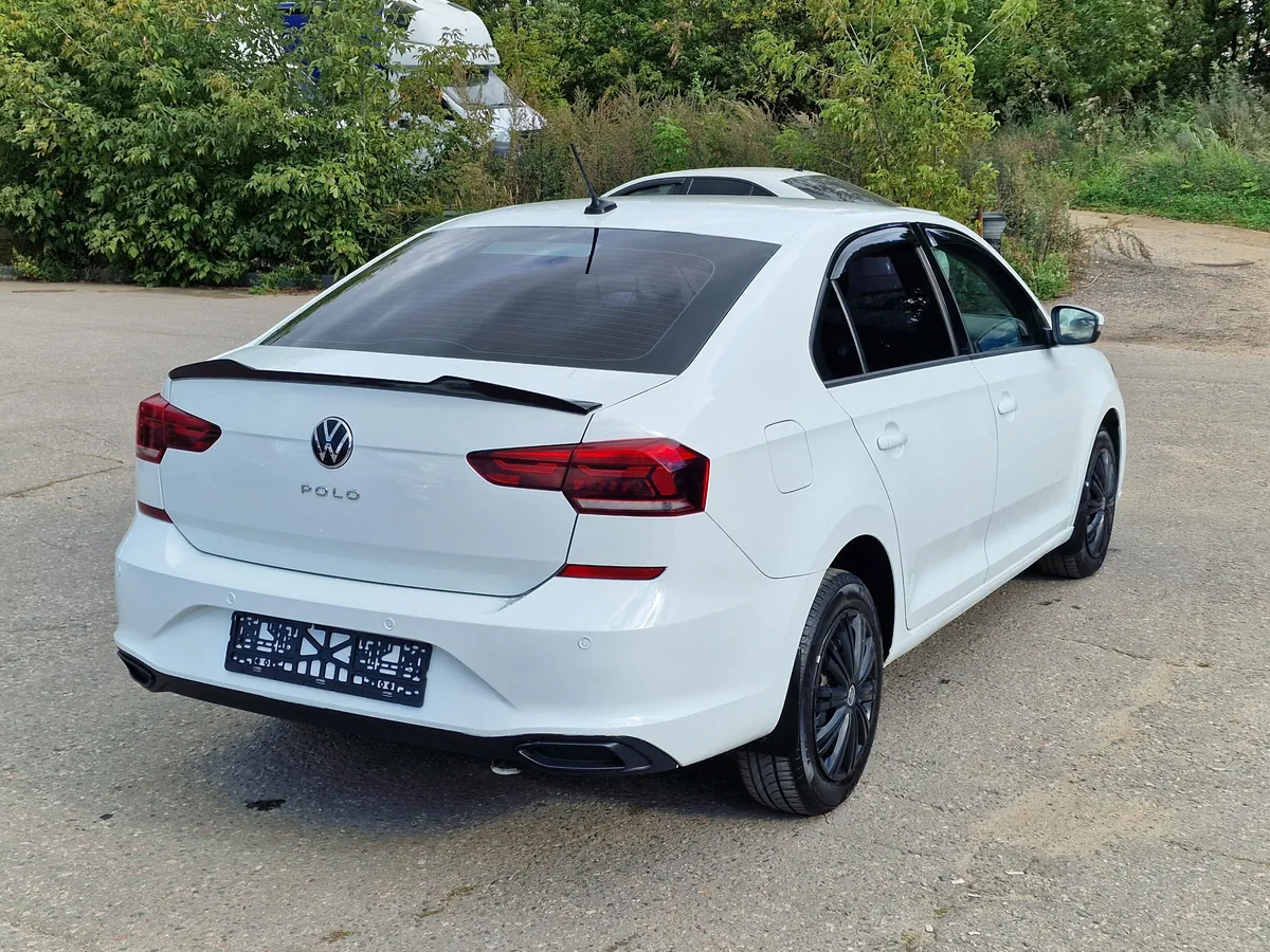 Volkswagen Polo 1.6 MT (110 л.с.)