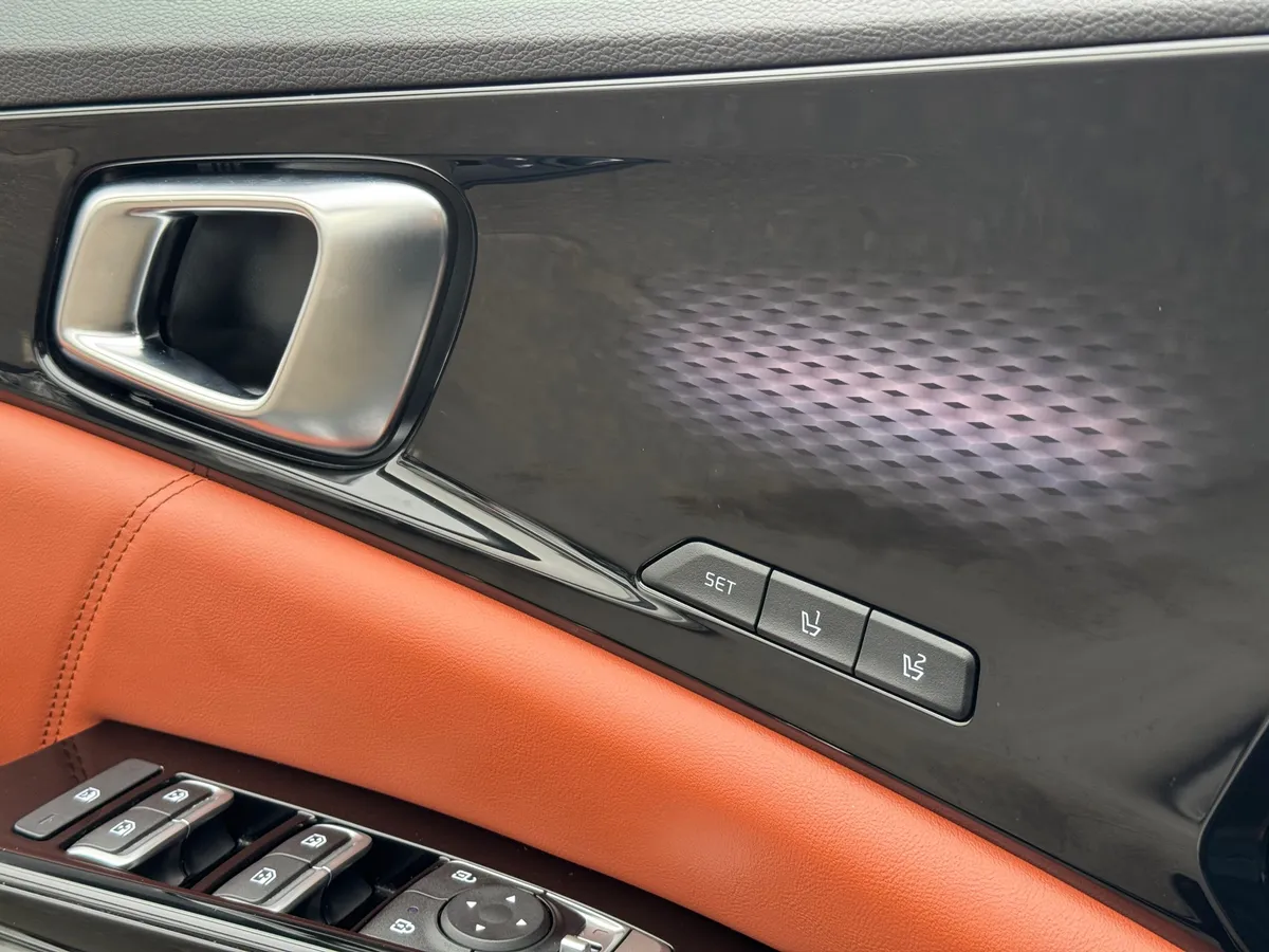 Kia Carnival 3.5 AT (249 л.с.)