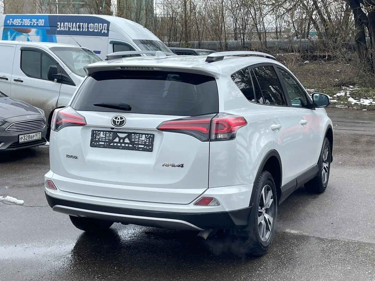 Toyota RAV4 2.0 CVT (146 л.с.)