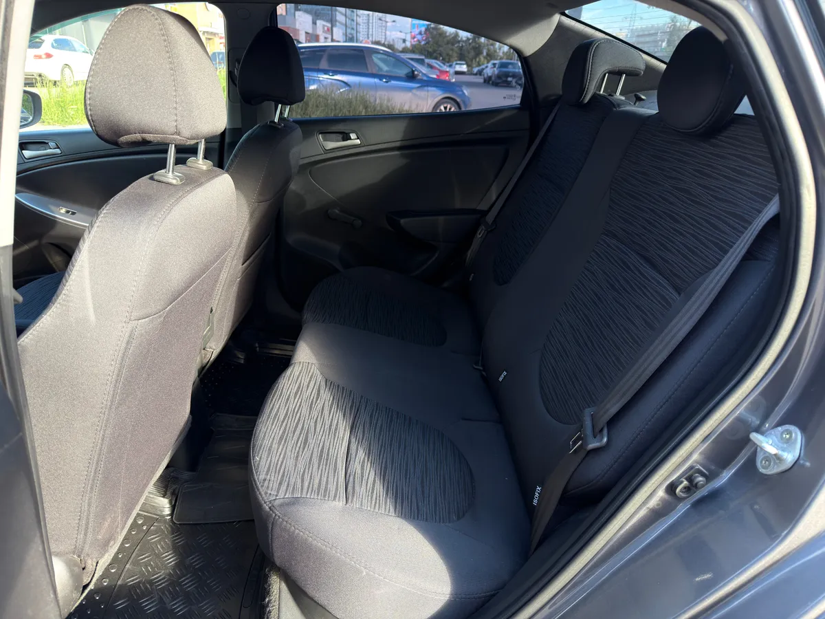Hyundai Solaris 1.4 MT (107 л.с.)