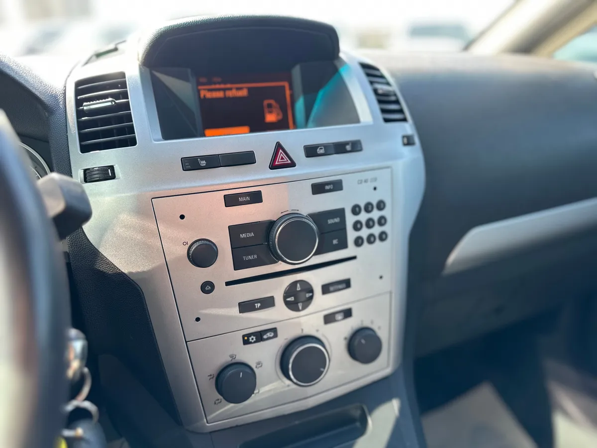 Opel Zafira 1.8 MT (140 л.с.)