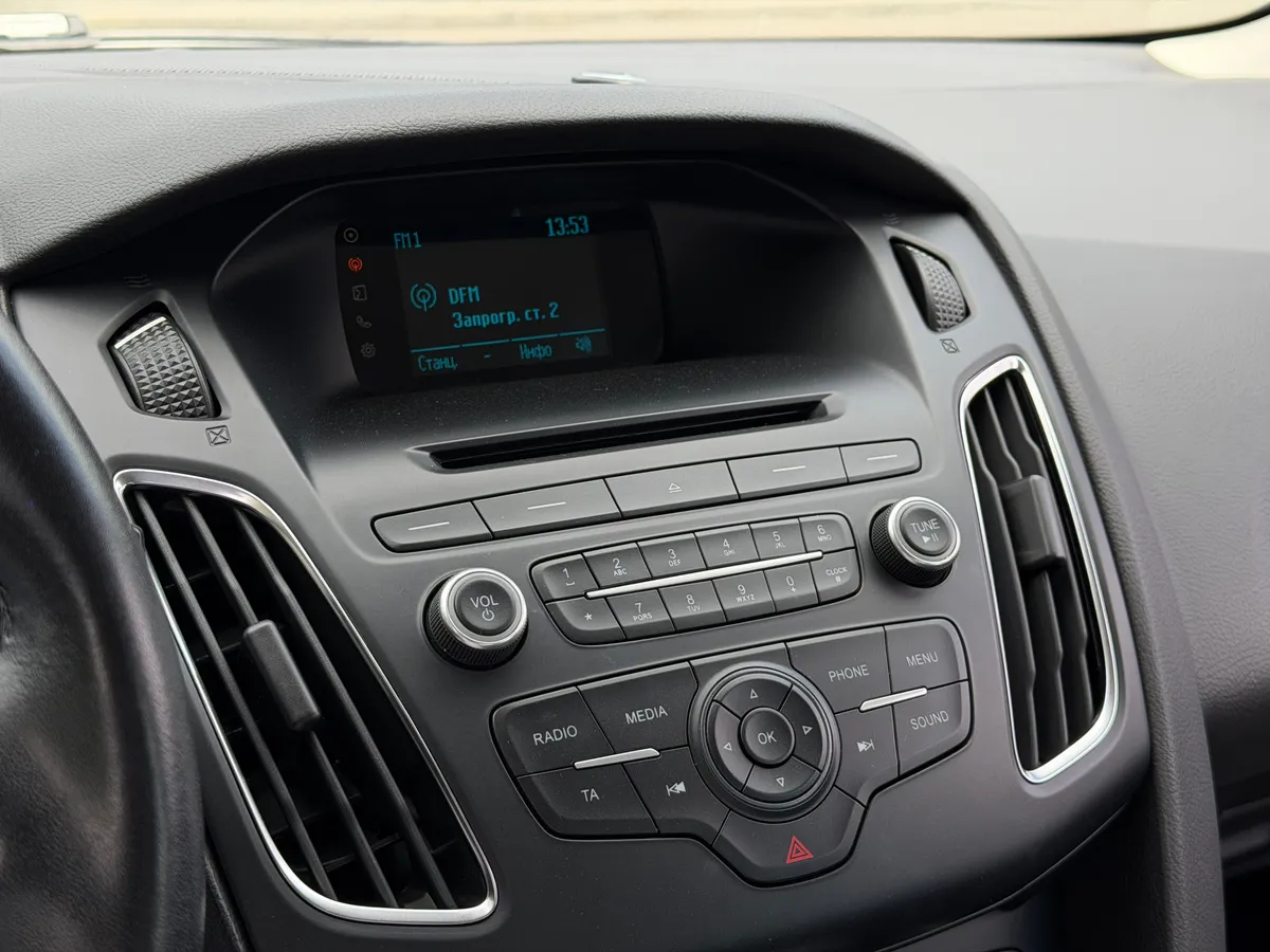 Ford Focus 1.6 Ti-VCT PowerShift (105 л.с.), 2018 — фото 8