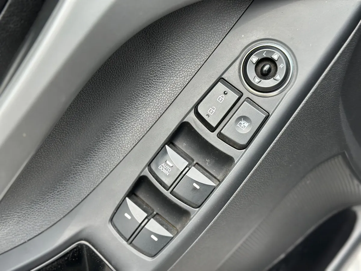 Hyundai Elantra 1.6 AT (132 л.с.)