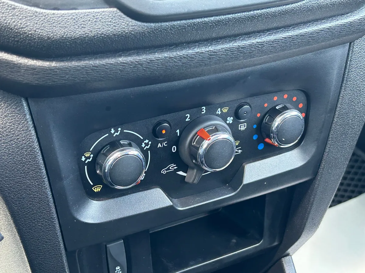 ВАЗ (Lada) XRAY 1.6 MT (106 л.с.)