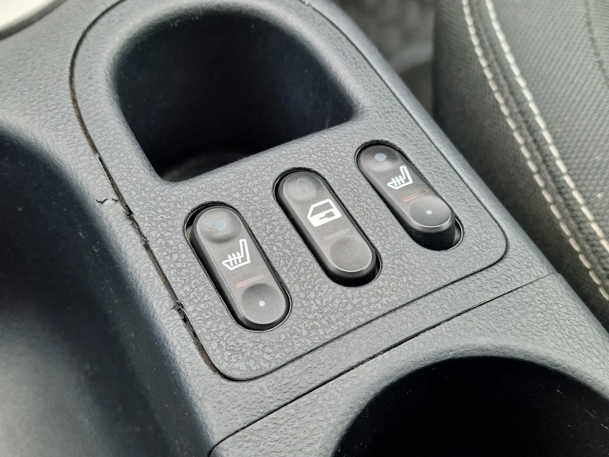 Nissan Qashqai 1.6 CVT FWD (117 л.с.)