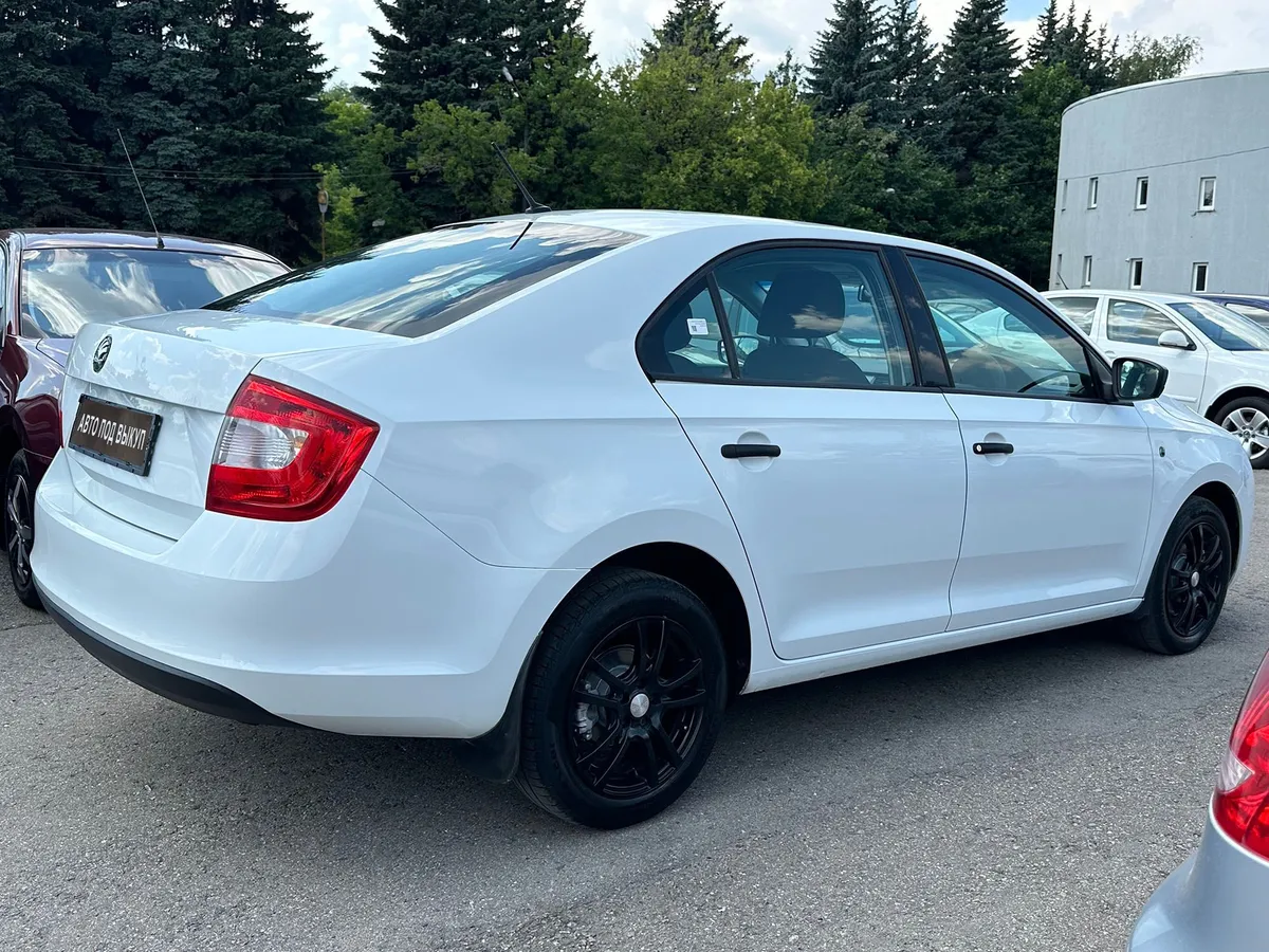 Skoda Rapid 1.6 AT (110 л.с.)