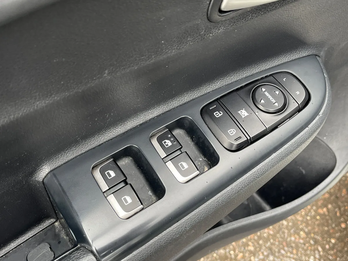 Kia Rio 1.6 AT (123 л.с.)
