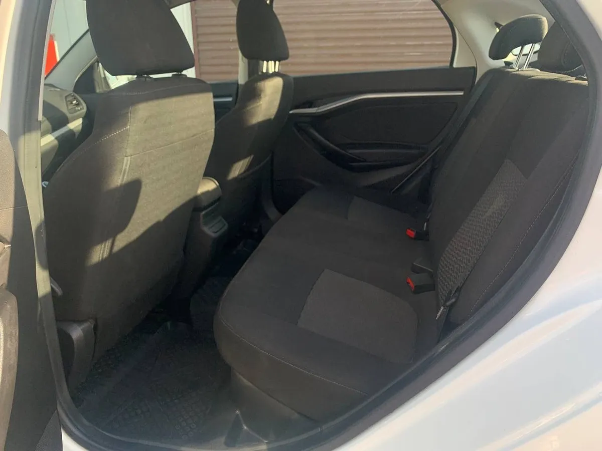 ВАЗ (Lada) Vesta 1.6 MT (106 л.с.)