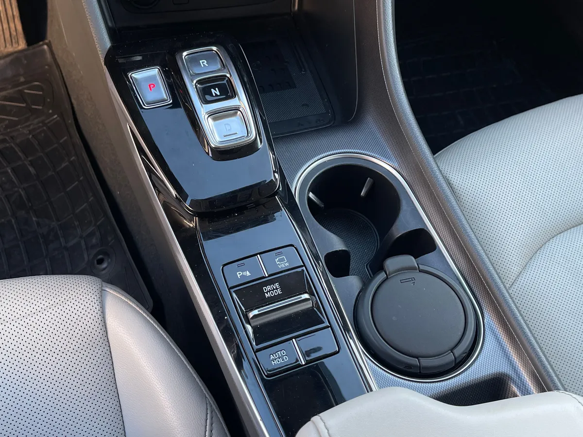 Hyundai Sonata 2.5 (180 л.с.) бензин, АКПП, передний привод