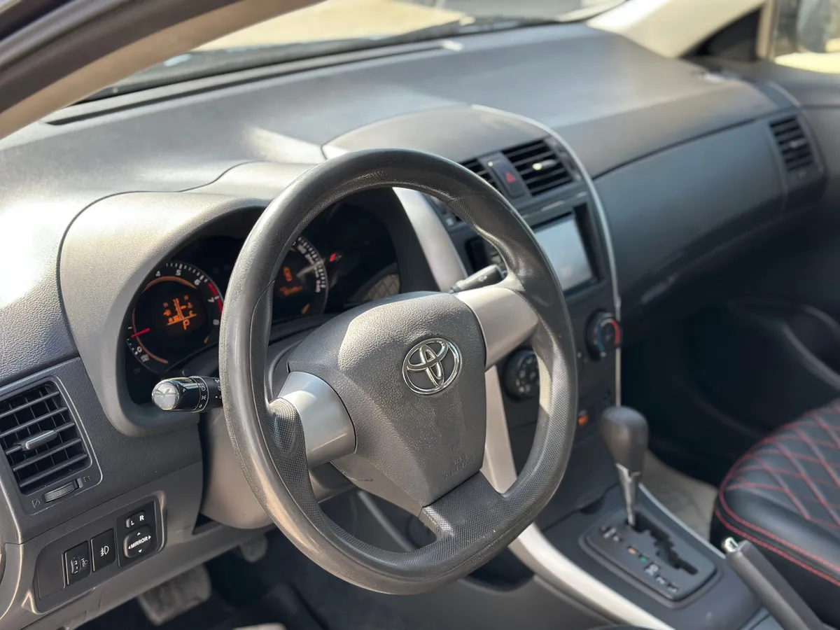 Toyota Corolla 1.6 AT (124 л.с.)