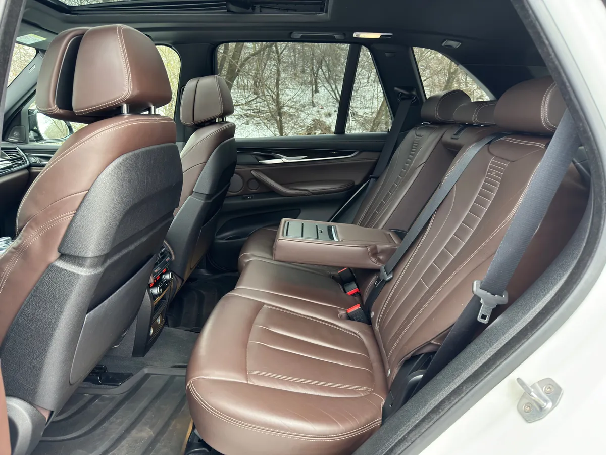 BMW X5 xDriveM50d Steptronic (381 л.с.)