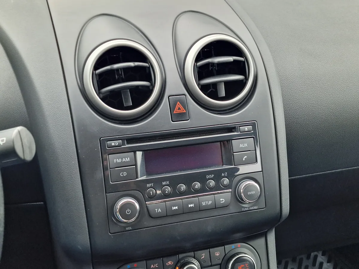 Nissan Qashqai 1.6 CVT FWD (117 л.с.)