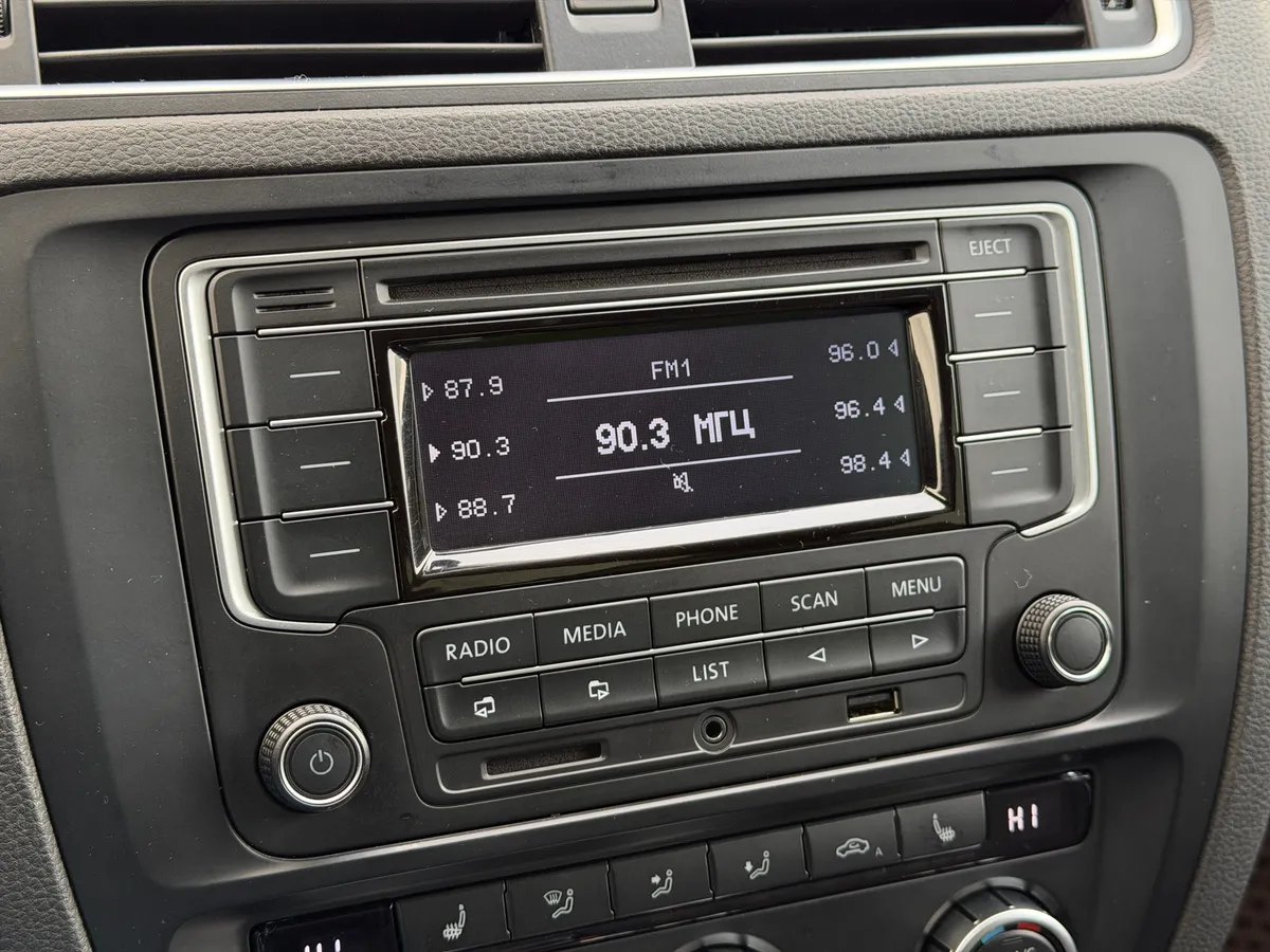 Volkswagen Jetta 1.4 TSI DSG (122 л.с.)