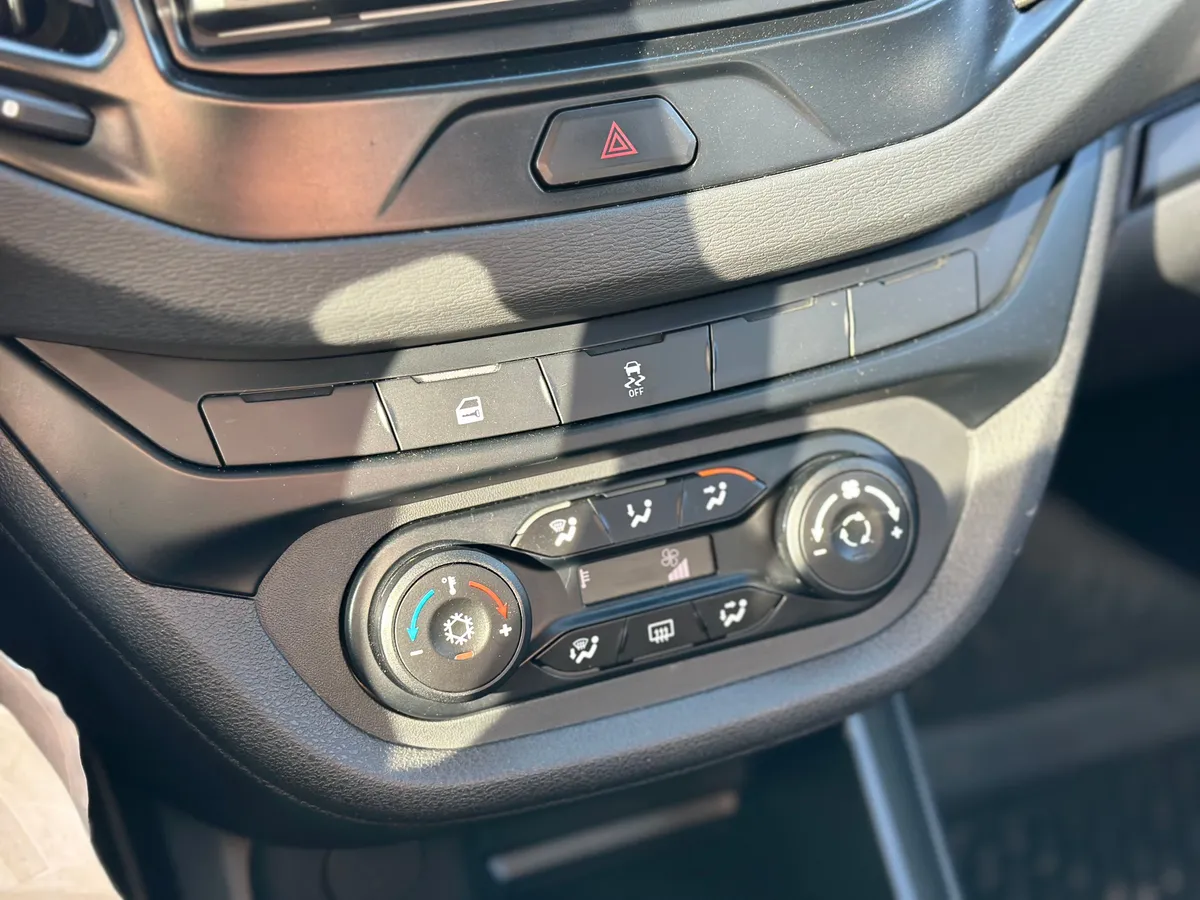 ВАЗ (Lada) Vesta 1.6 MT (106 л.с.)