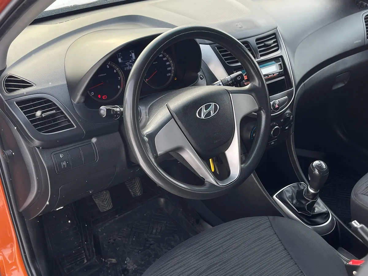 Hyundai Solaris 1.4 MT (107 л.с.)