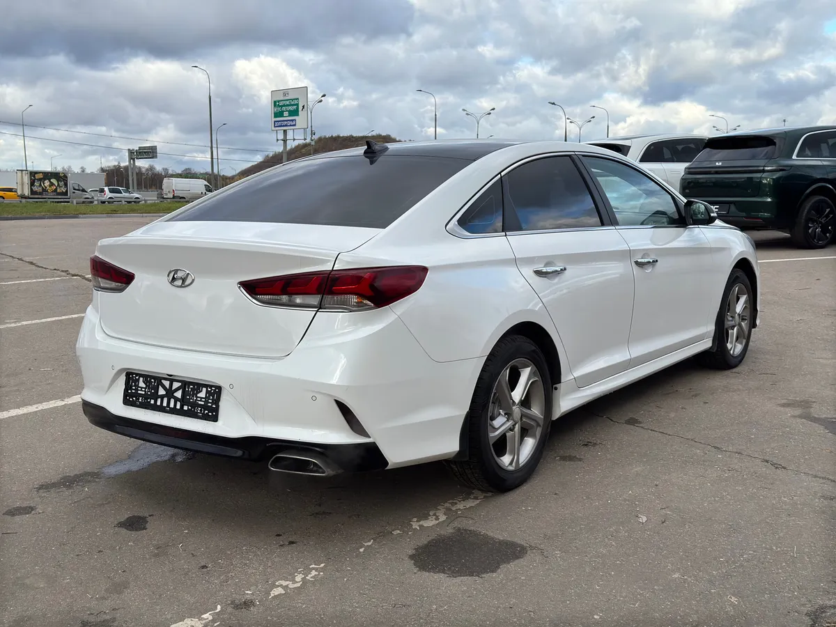 Hyundai Sonata 2.0 AT (150 л.с.)