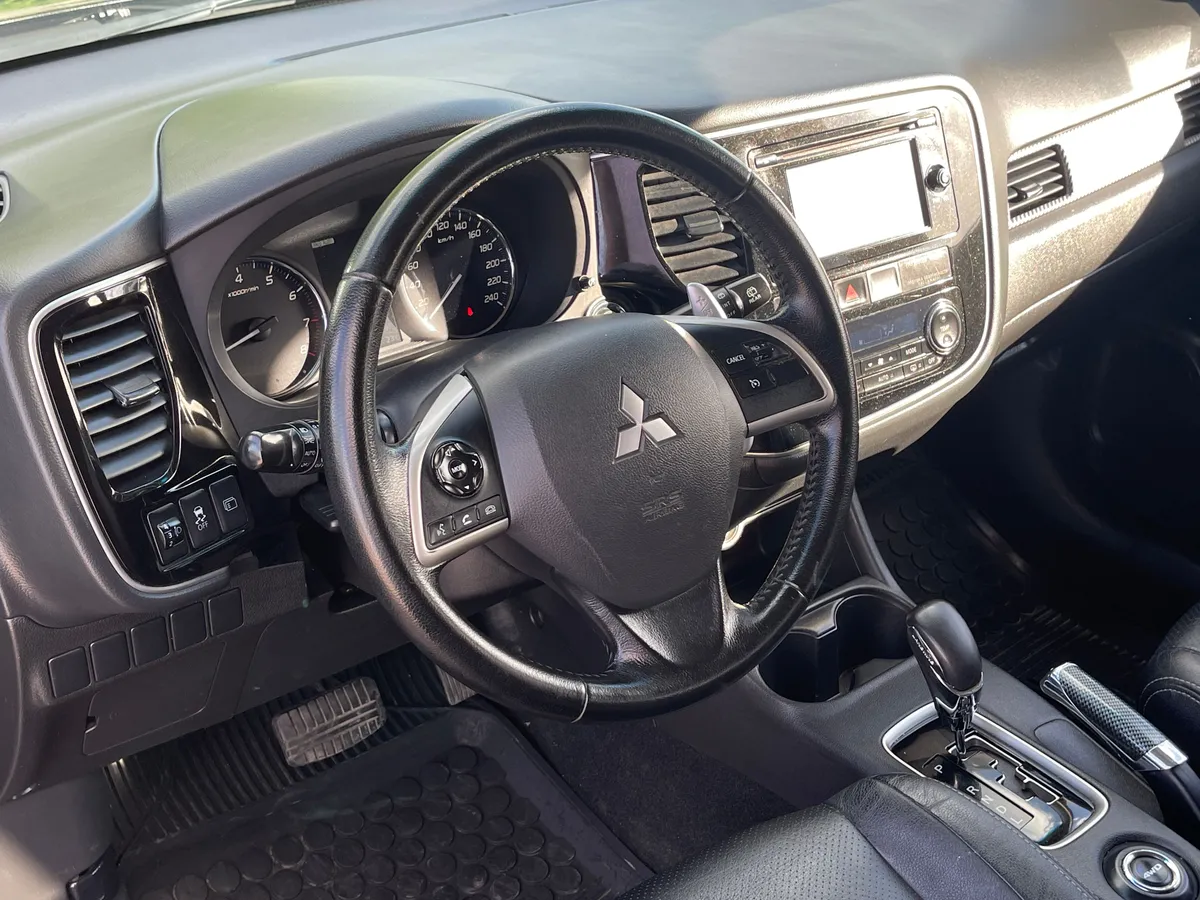 Mitsubishi Outlander 2.0 CVT 4WD (146 л.с.), 2012 — фото 5