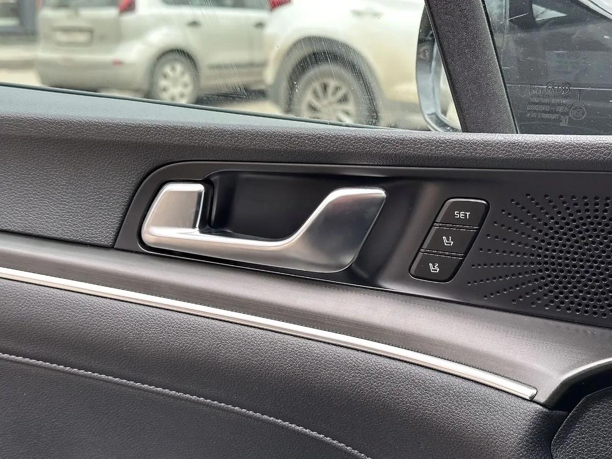 Kia K5 2.5 AT (194 л.с.)