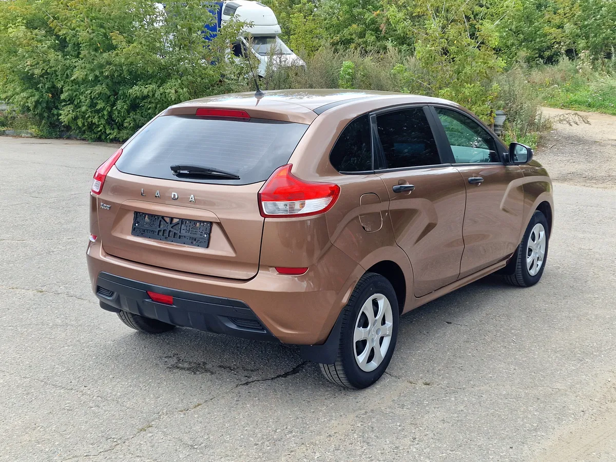 ВАЗ (Lada) XRAY 1.6 MT (106 л.с.)