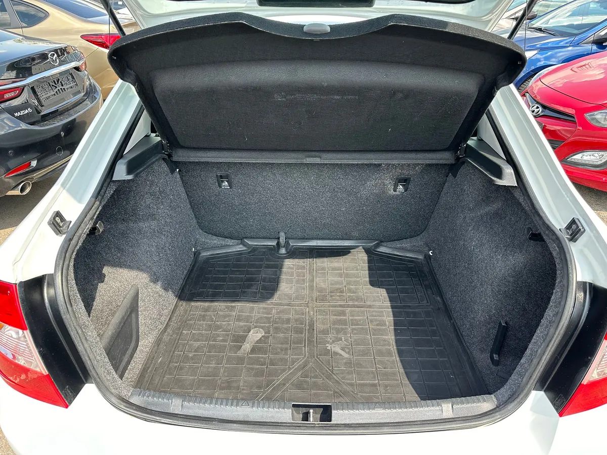 Skoda Rapid 1.6 AT (110 л.с.)