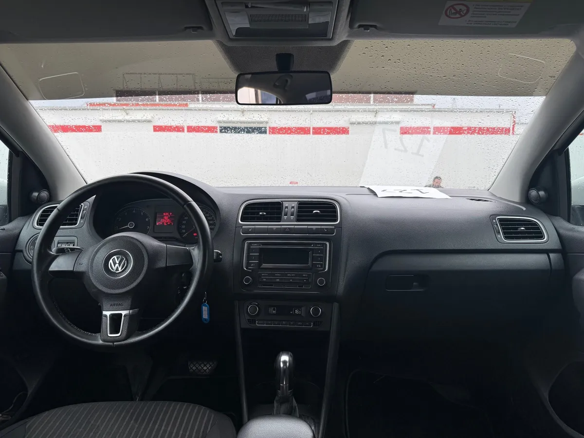 Volkswagen Polo 1.6 Tiptronic (105 л.с.)