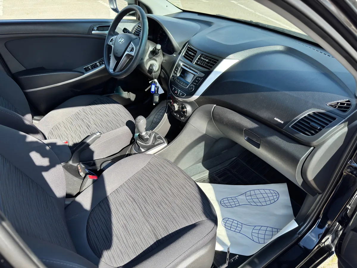Hyundai Solaris 1.4 MT (107 л.с.)