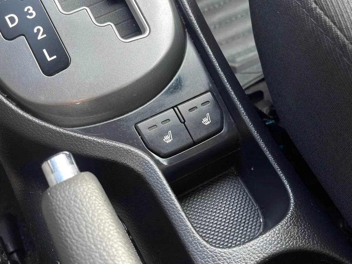 Kia Rio 1.6 AT (123 л.с.), 2013 — фото 11