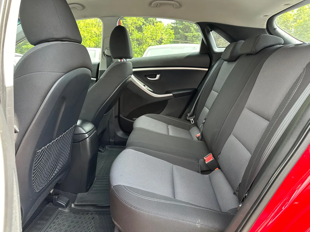 Hyundai i30 1.6 AT (130 л.с.)