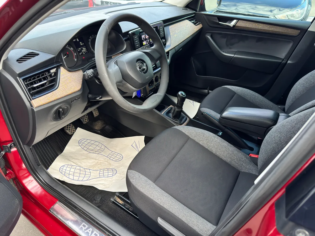 Skoda Rapid 1.6 MT (90 л.с.)