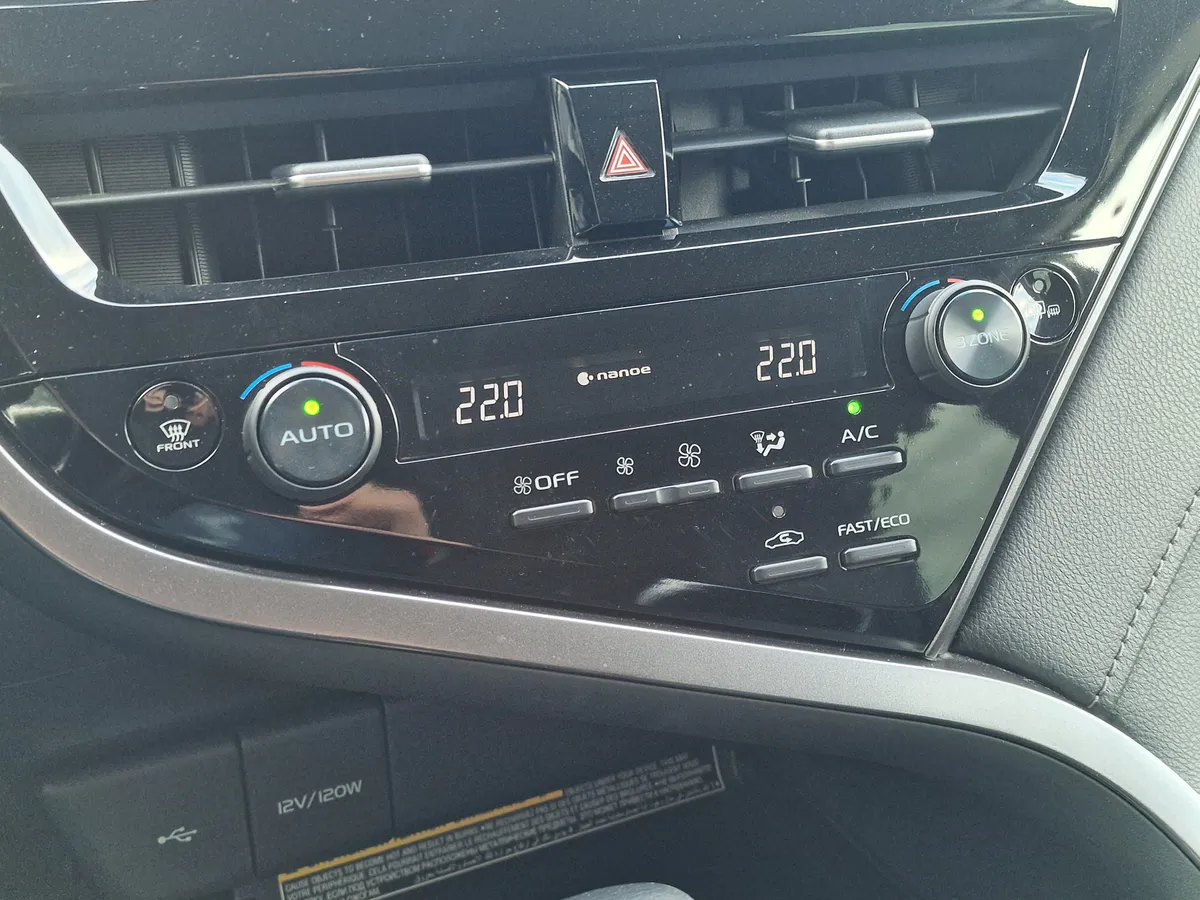 Toyota Camry 3.5 AT (249 л.с.)