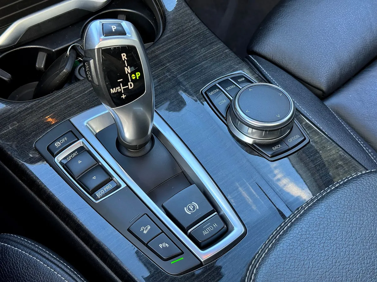 BMW X3 xDrive35i AT (306 л.с.)